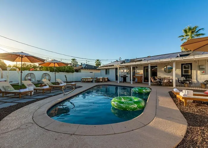 Old Town Heated Pool Fire Pit *